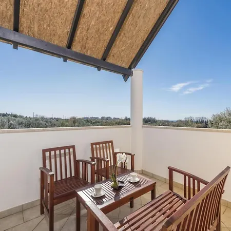 Holiday home In Novigrad With Private Pool *