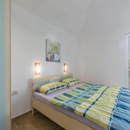 In Novigrad With Private Pool Filipac